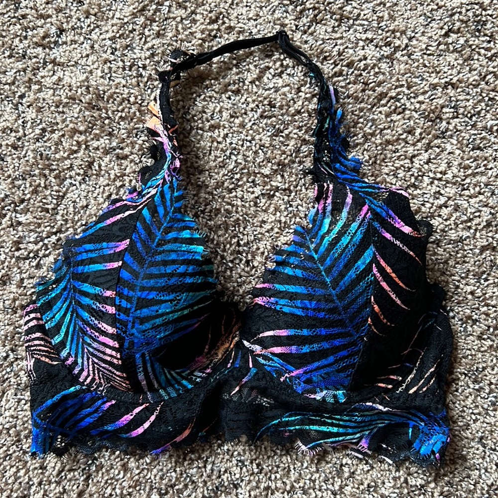 Victoria’s Secret PINK halter lace bralette